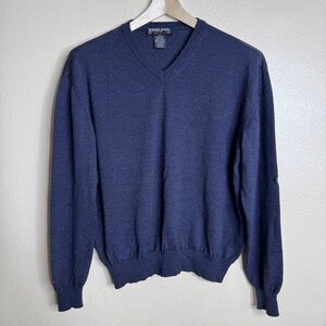 Kirkland Signature Sweater Men's Large Purple V-neck Merino Wool Casual Pullover